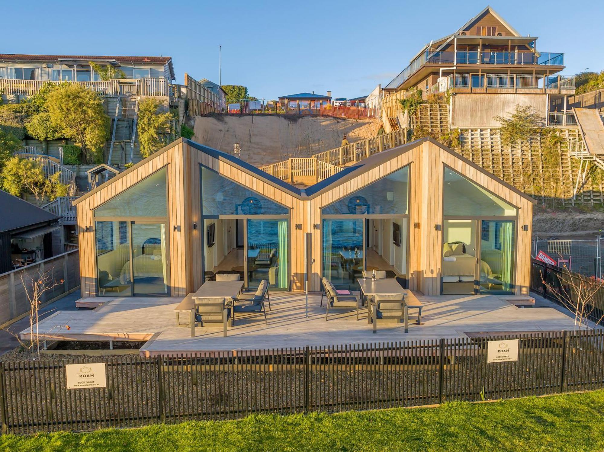 Brand New Lake Front Homes Spa Pool 타우포 호 외부 사진